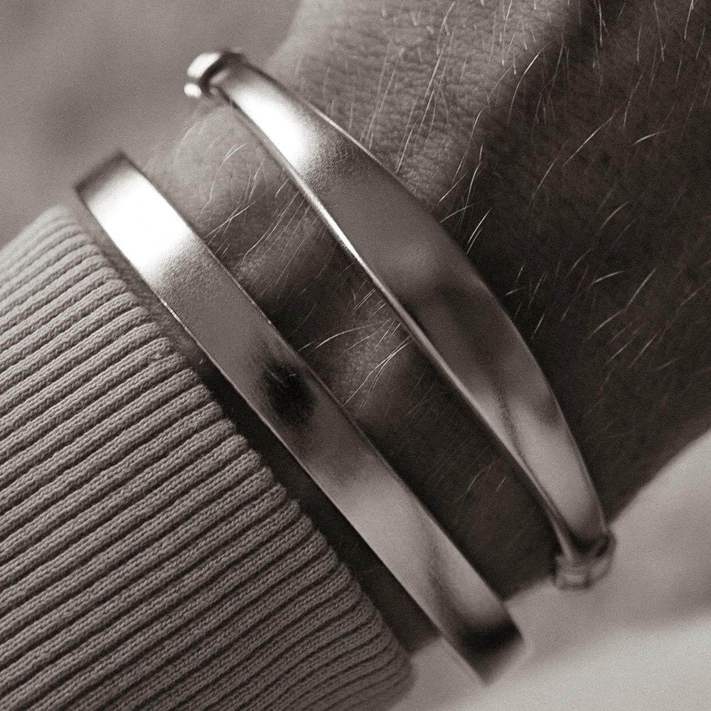 Zyan Gems | Adjustable Armreif Style Bangle/kadaa/Handcuff for Men & Boys | Sterling Silver Bracelet