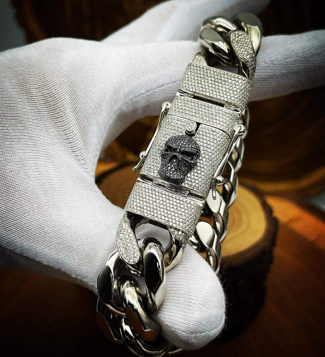 Zyan Gems | Unique 13mm High Polished Solid Miami Cuban Bracelet with Iced Skull Lock for Men |  Sterling Silver Bracelet