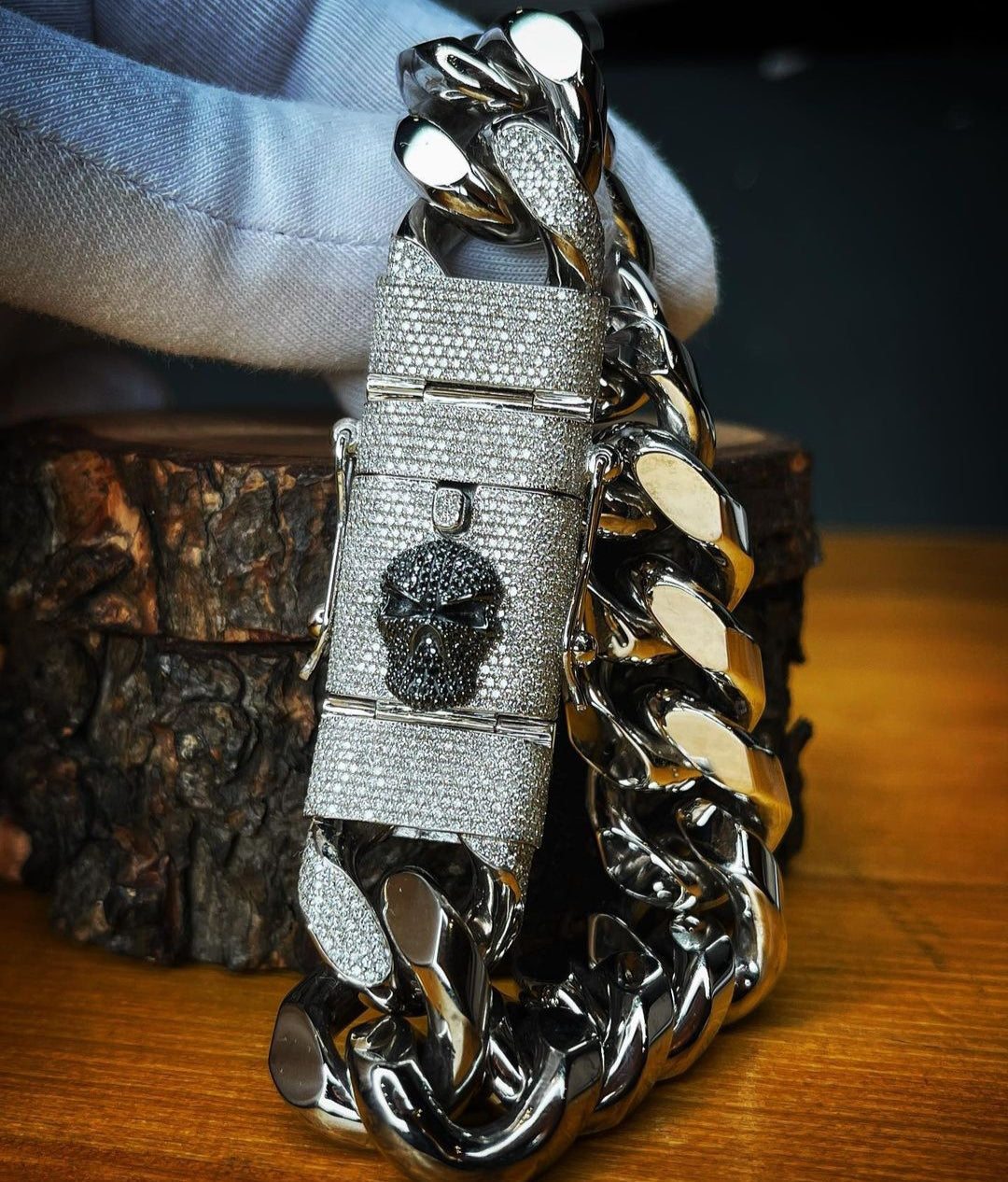 Zyan Gems | Unique 19mm High Polished Solid Miami Cuban Bracelet with Iced Skull Lock for Men |  Sterling Silver Bracelet