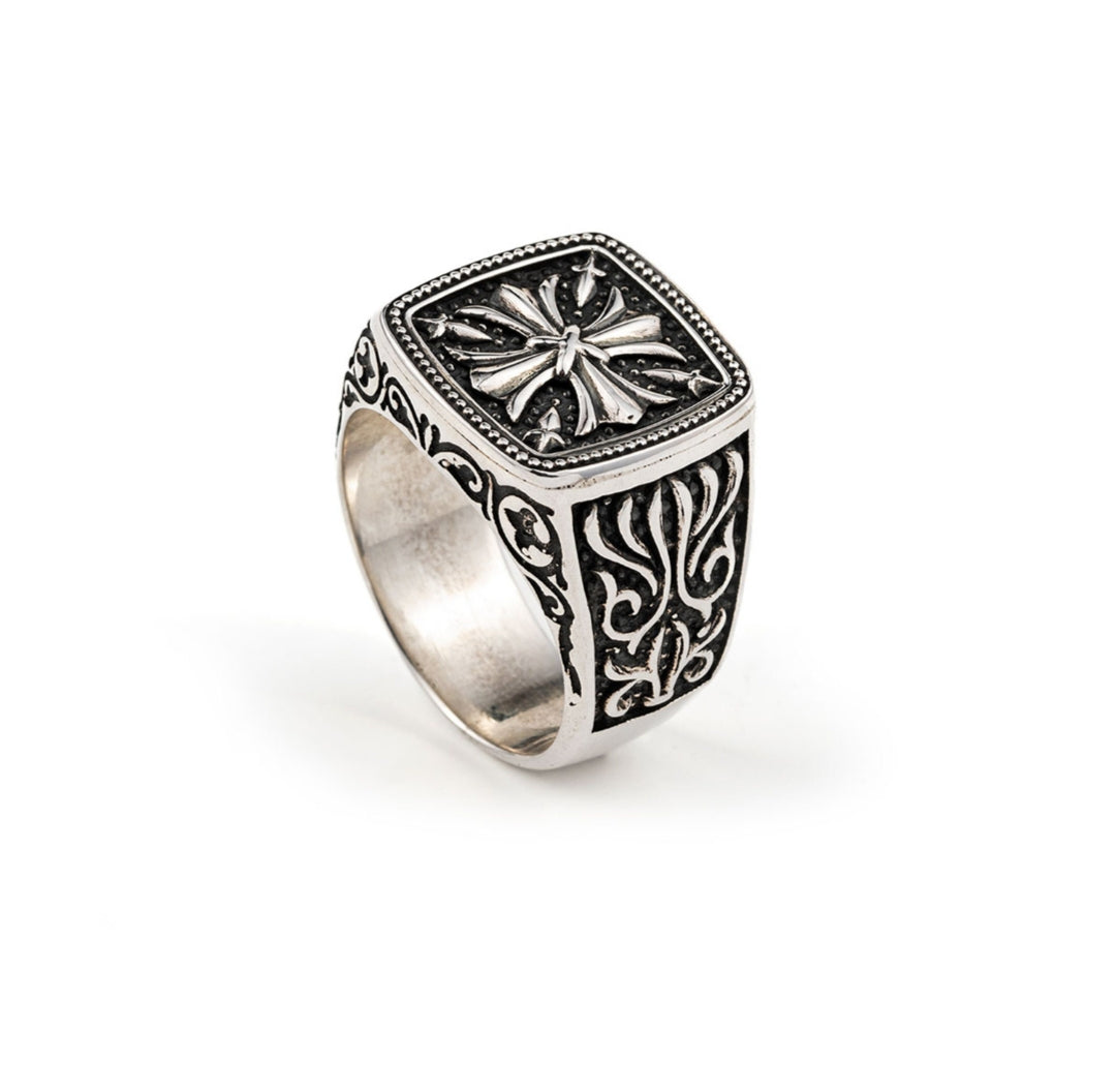 Zyan Gems | Exclusive Cross Vintage Byzantine Style Signet Ring for Men, Oxidized Sterling Silver  Ring | Jewellery for Men