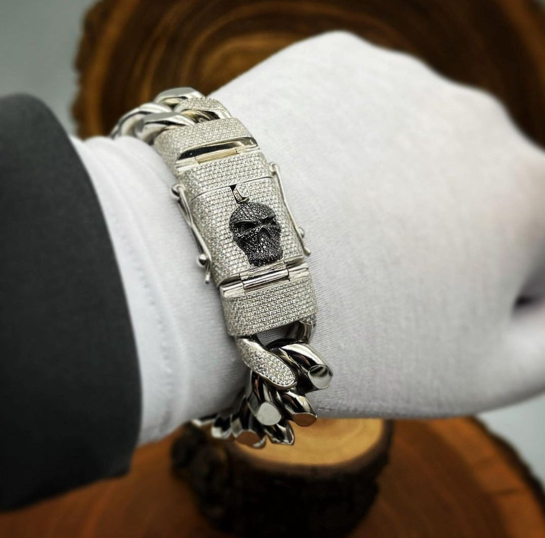 Zyan Gems | Unique 13mm High Polished Solid Miami Cuban Bracelet with Iced Skull Lock for Men |  Sterling Silver Bracelet