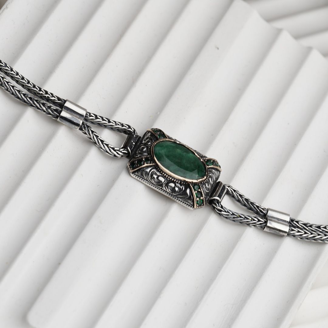 Zyan Gems | Unique Green Emerald hand beaded chain Bracelet for Men | Oxidized  Silver Bracelet