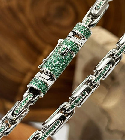 Zyan Gems | Natural Emerald Stone Studded in Unique Link Chain |  Sterling Silver Chain with Rhodium Plating