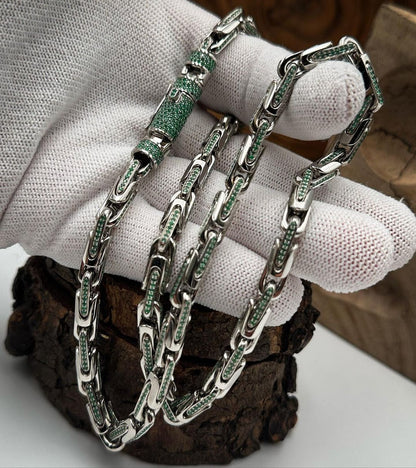 Zyan Gems | Natural Emerald Stone Studded in Unique Link Chain |  Sterling Silver Chain with Rhodium Plating