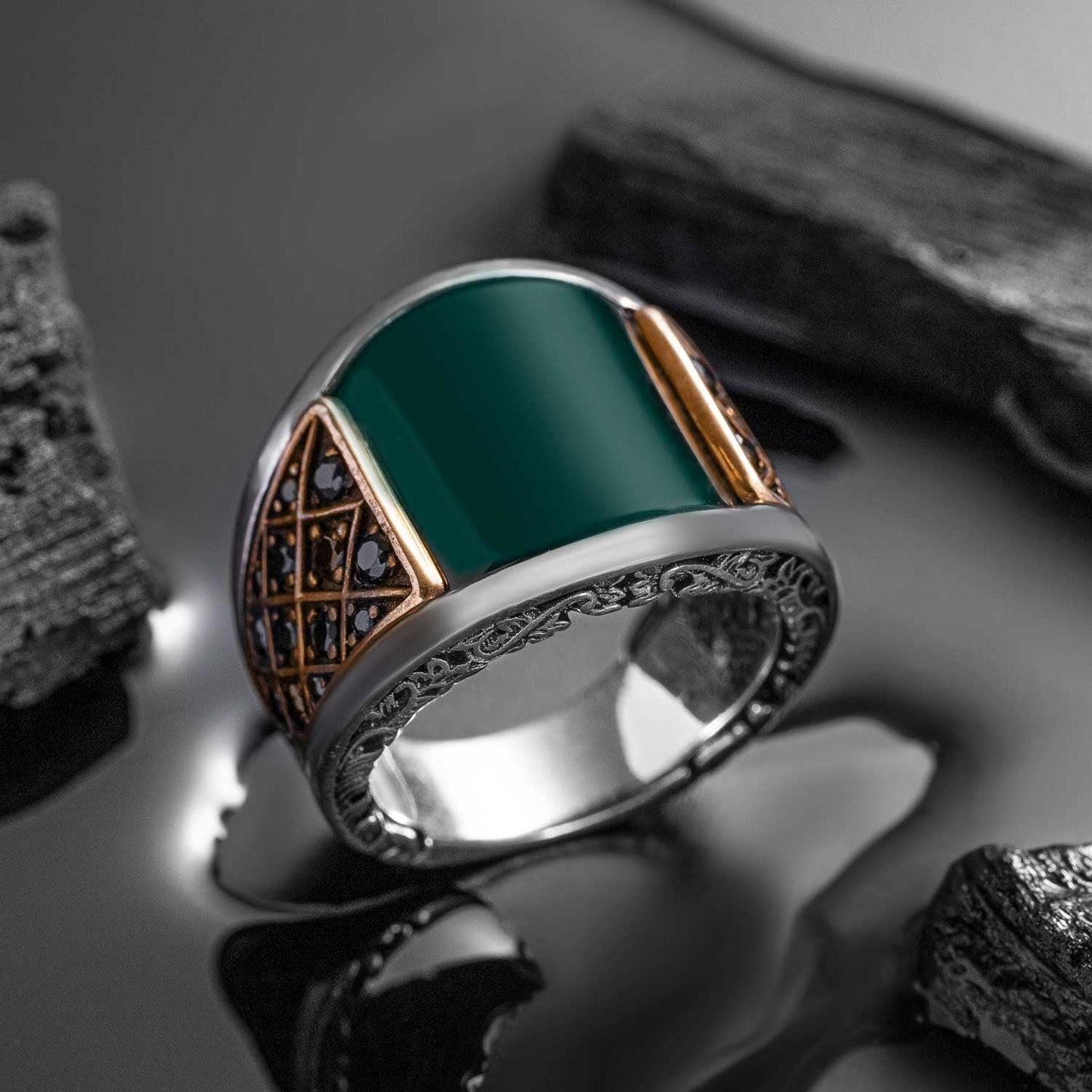 Zyan Gems | Unique Designed Turkish Style Curved Ring with Green Onyx  |  Sterling Silver Gold Plated Ring