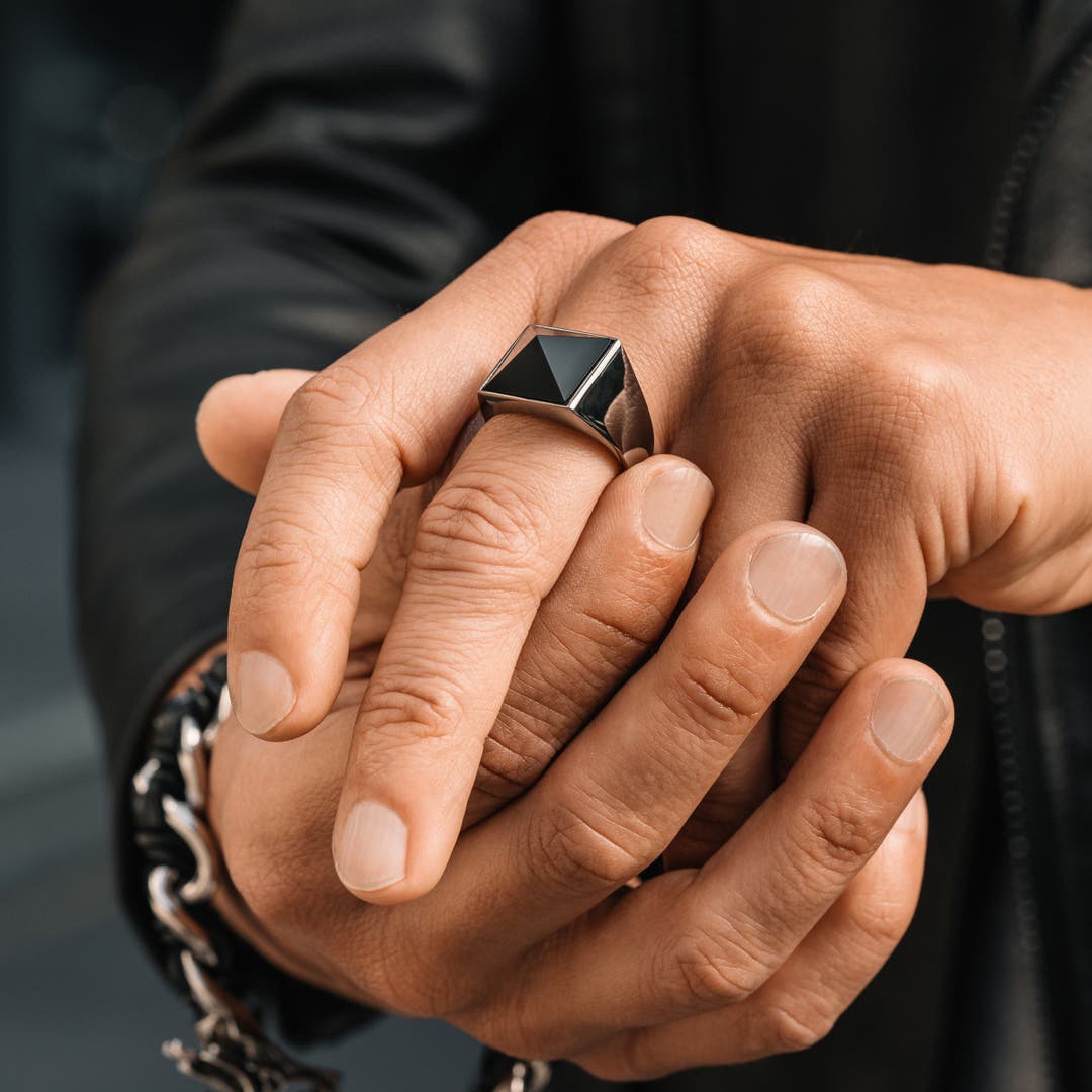 Zyan Gems | Exclusive Classic Style Ring with Natural Pyramidal Black Onyx | Sterling Silver  Ring | Jewellery for Men