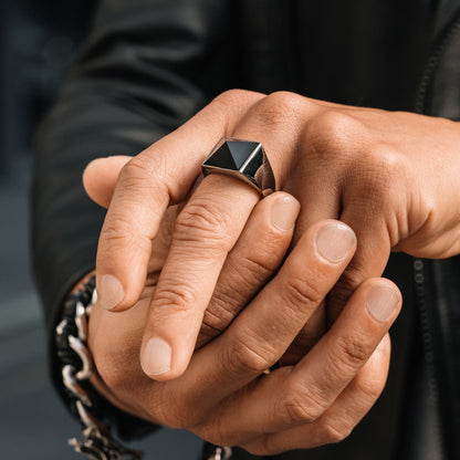 Zyan Gems | Exclusive Classic Style Ring with Natural Pyramidal Black Onyx | Sterling Silver  Ring | Jewellery for Men
