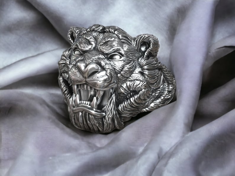 Zyan Gems | Unique Designed Solid Ferocious 3D Tiger Face Ring |  Sterling Silver Oxidized Ring