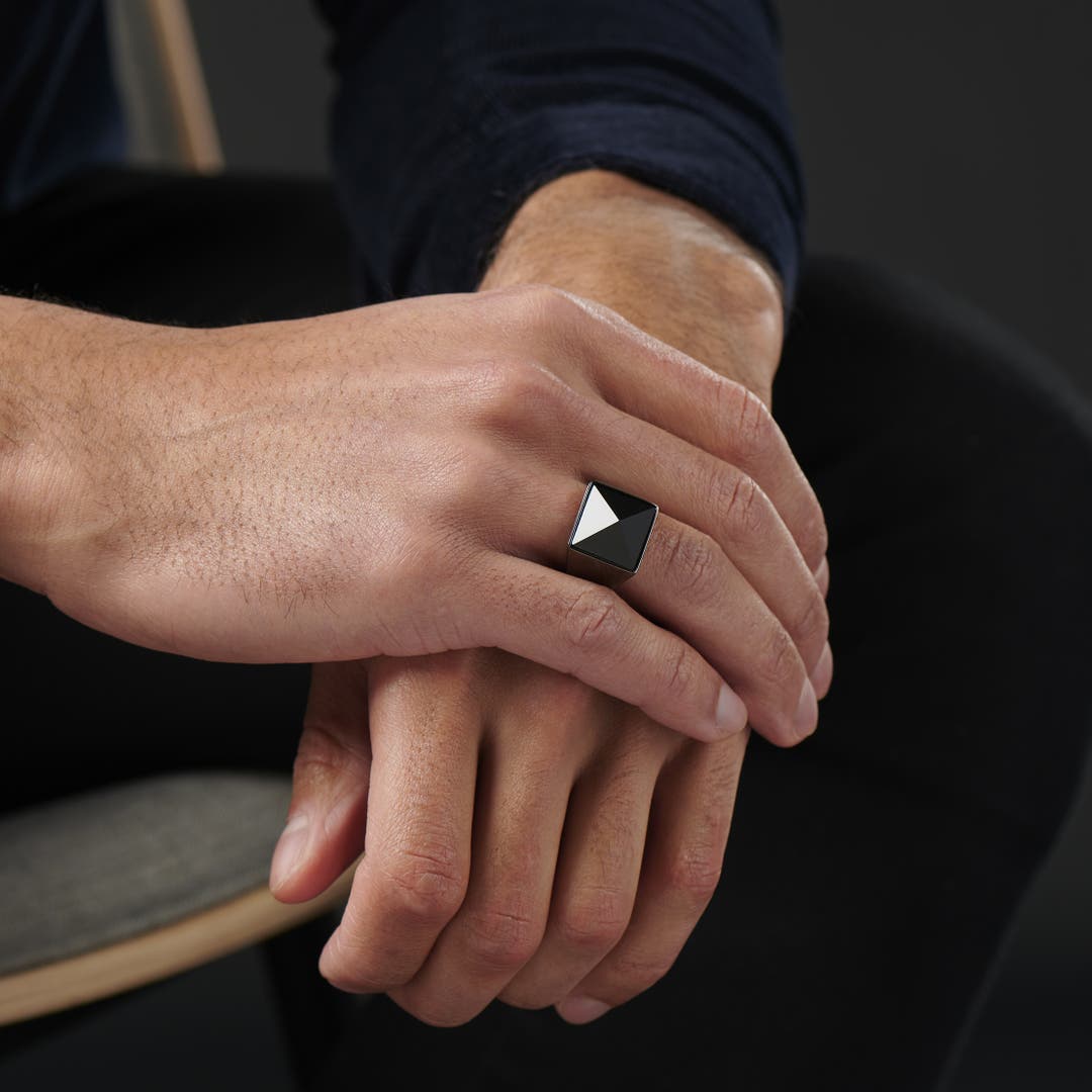 Zyan Gems | Exclusive Classic Style Ring with Natural Pyramidal Black Onyx | Sterling Silver  Ring | Jewellery for Men